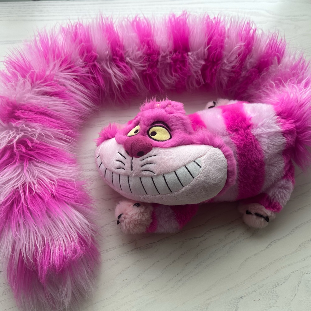 Disneyland Parks pink Alice in Wonderland Cheshire Cat with long long tail plush